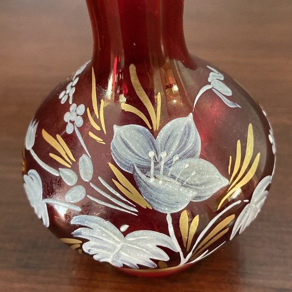 Vintage West German hand-painted cranberry glass vase - Picture 3 of 5